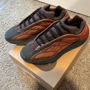 “Used” Yeezy 700 v3